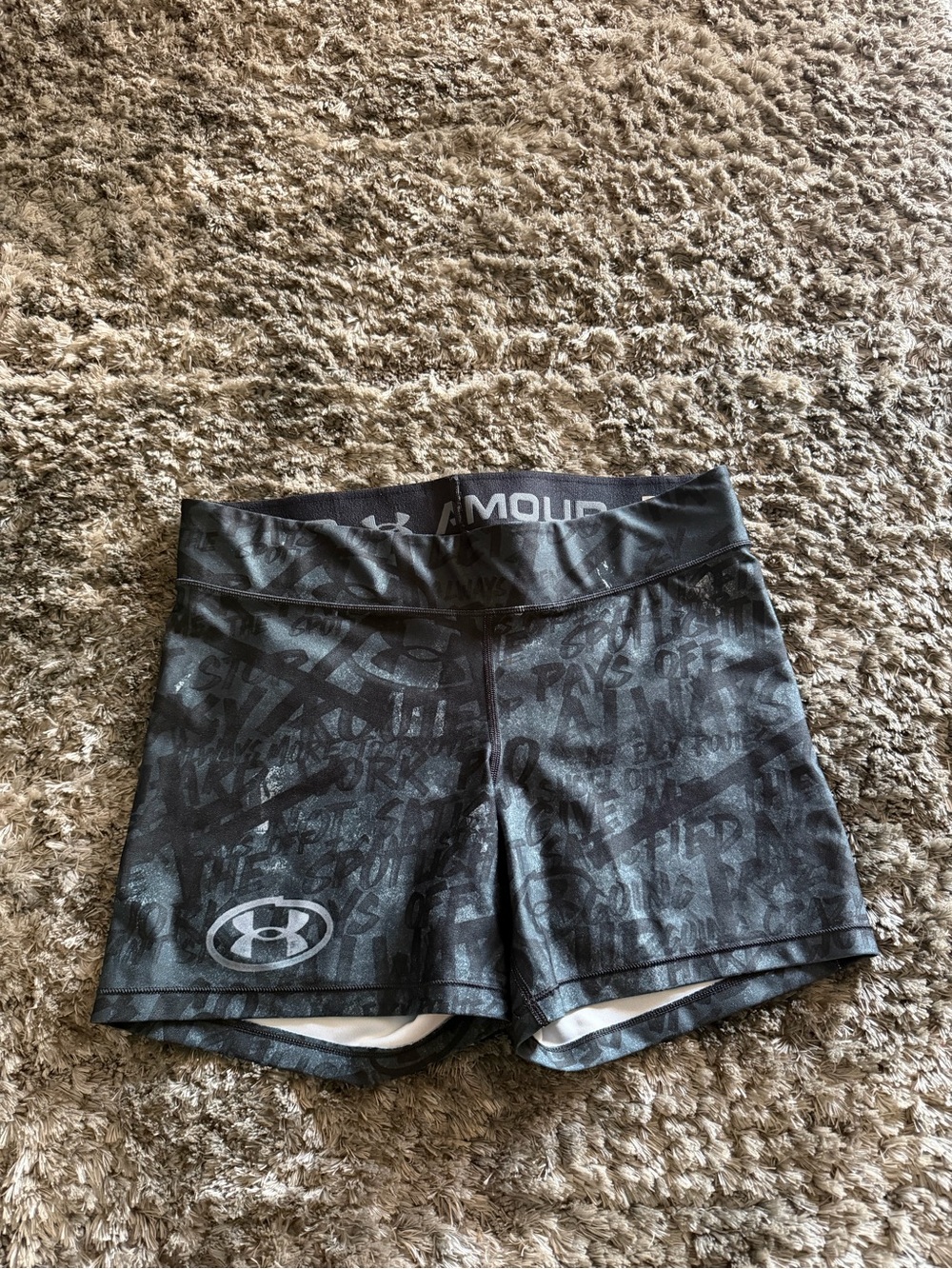 Under Armour Women's Black Graphic Bike Shorts